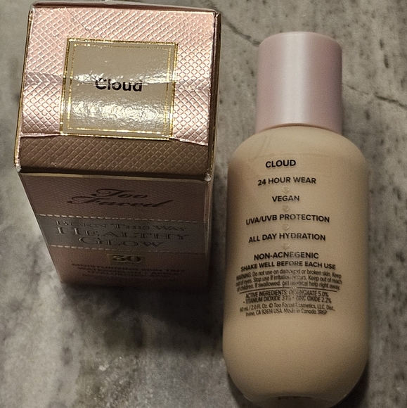 Too Faced Cloud Born This Way Healthy Glow SPF 30 Skin Tint Foundation - Picture 4 of 8